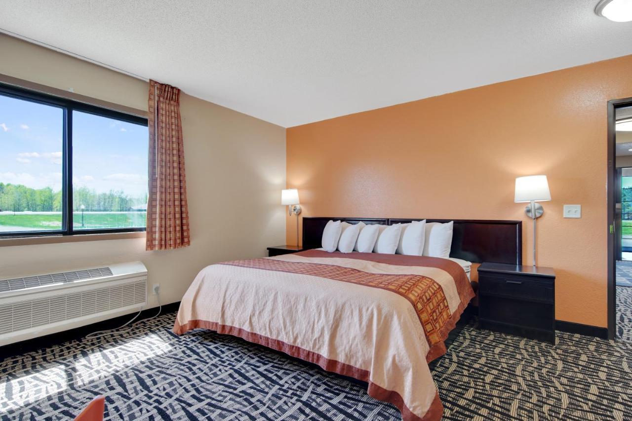 Americas Quality Inn & Suites - Finlayson Екстер'єр фото