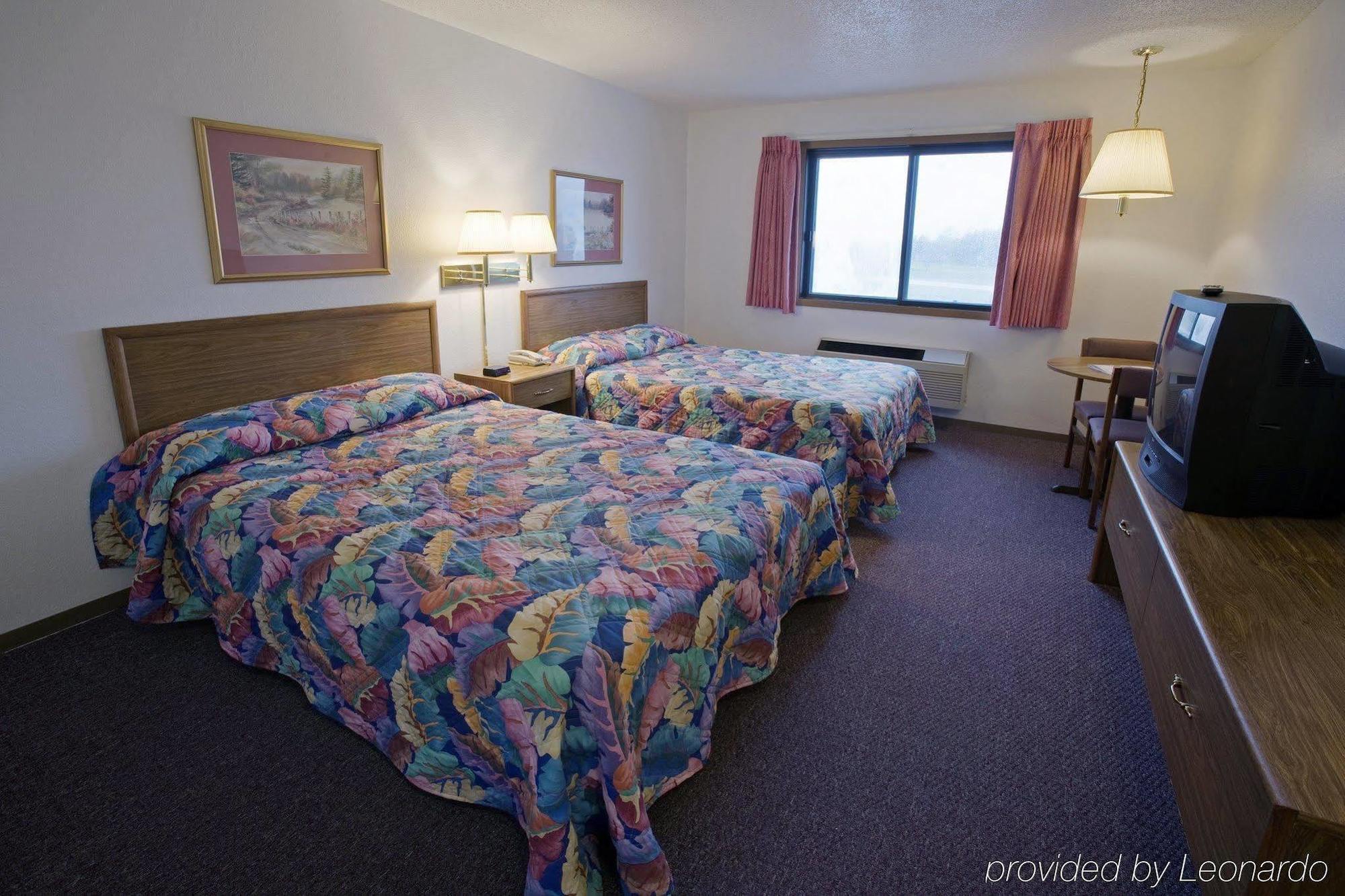 Americas Quality Inn & Suites - Finlayson Екстер'єр фото