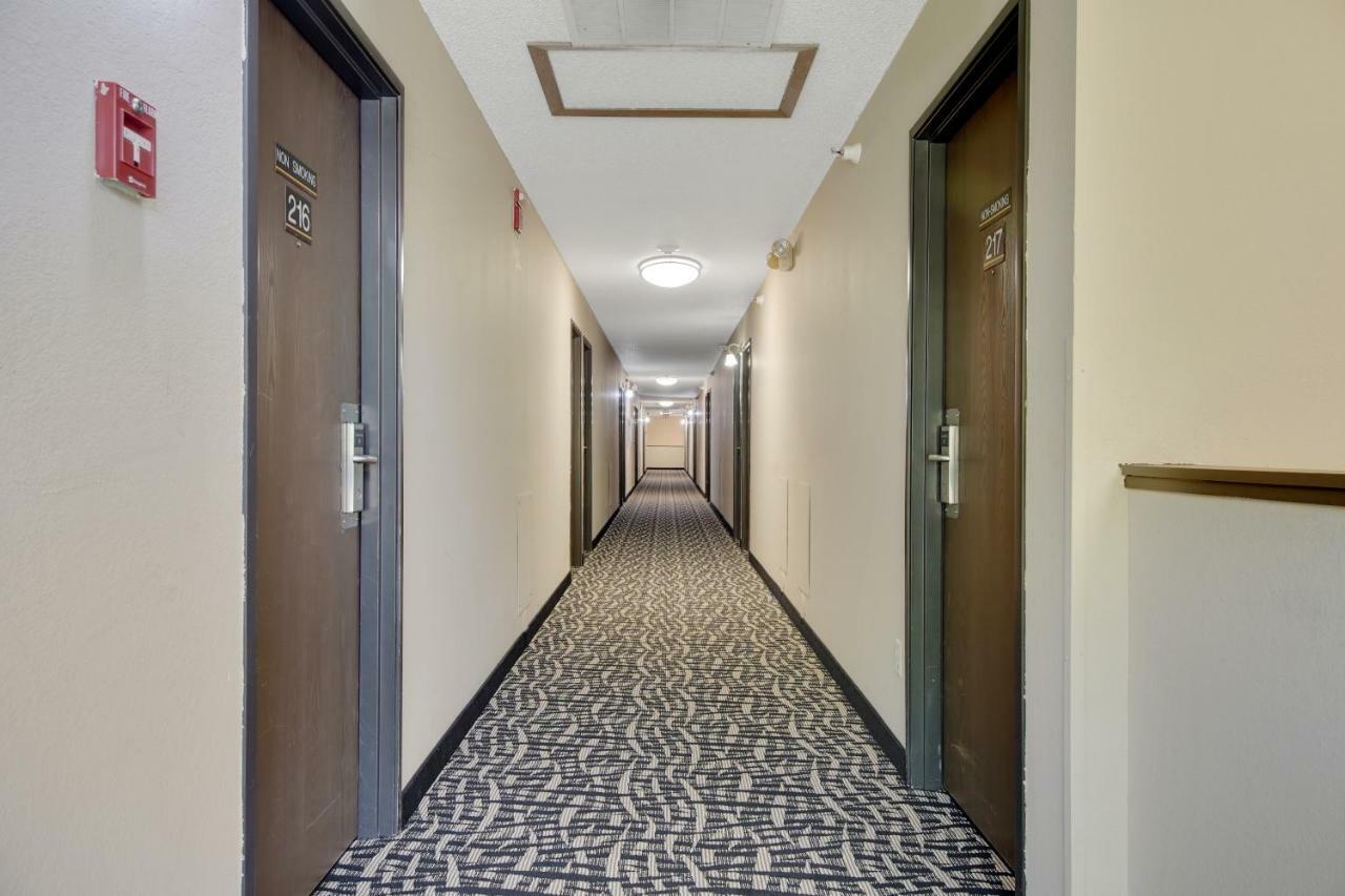 Americas Quality Inn & Suites - Finlayson Екстер'єр фото